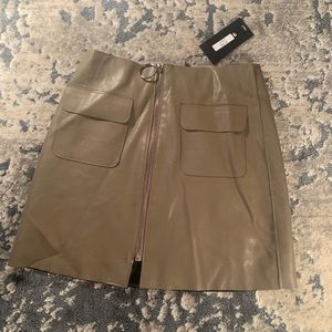 Venti6 skirt NWT